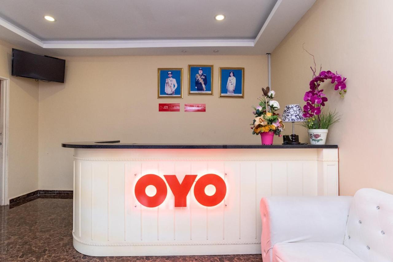 Oyo 1228 R & R Motel Johor Bahru Esterno foto