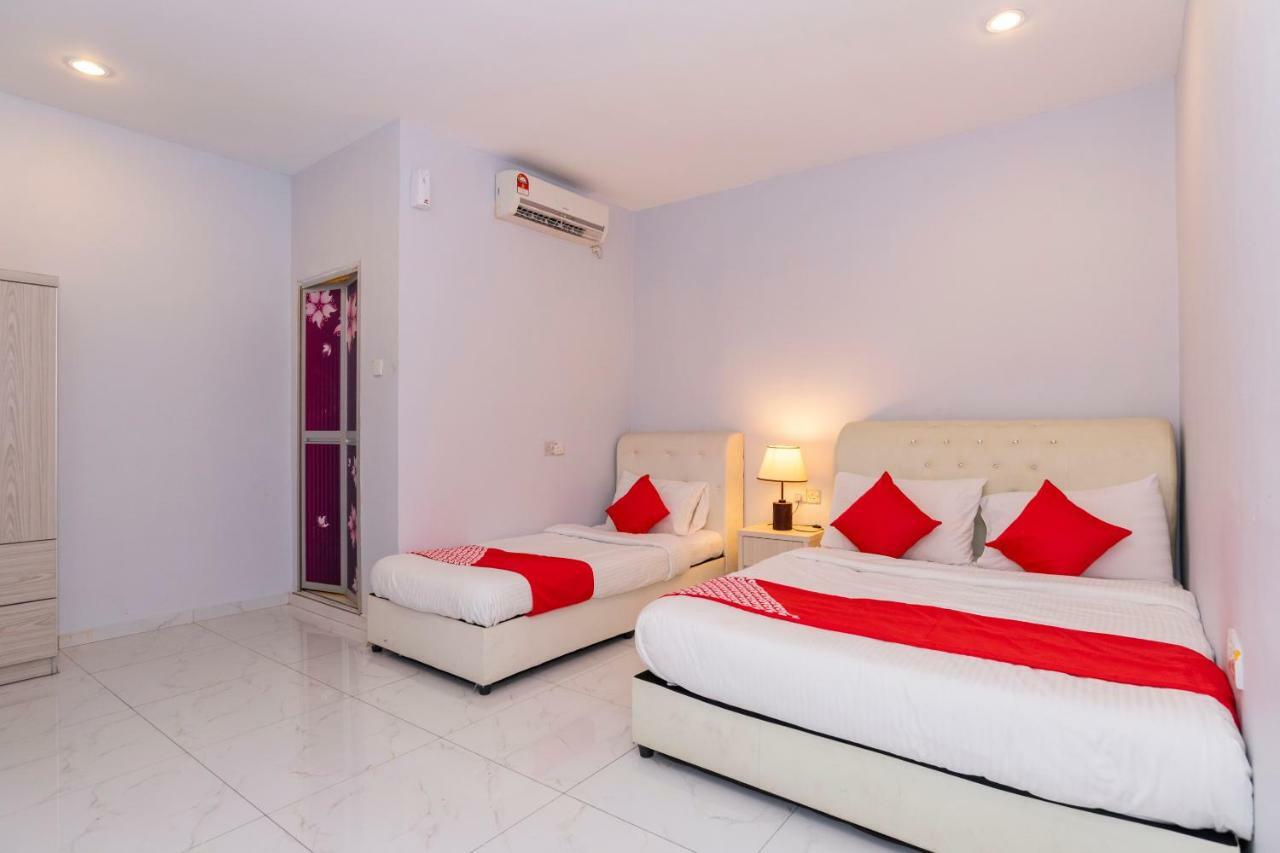 Oyo 1228 R & R Motel Johor Bahru Esterno foto