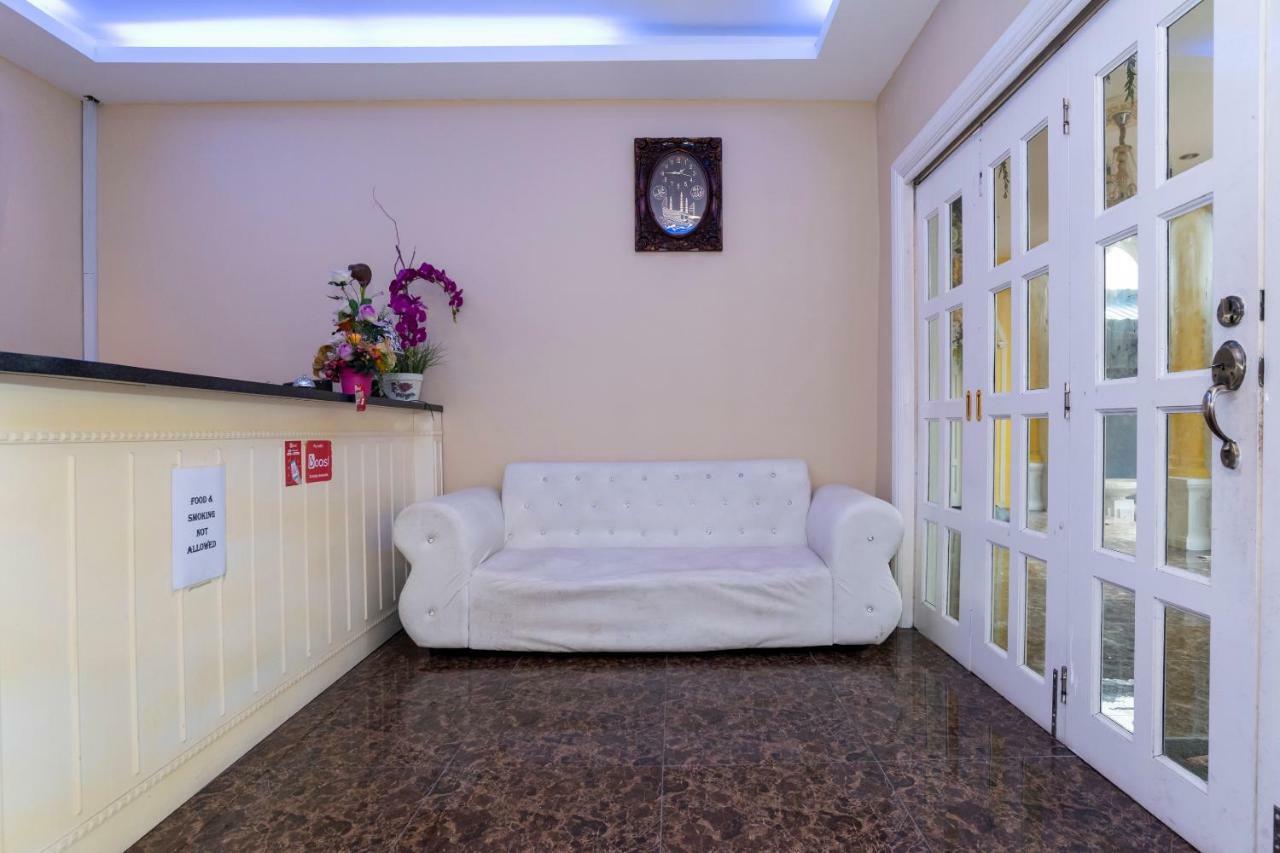 Oyo 1228 R & R Motel Johor Bahru Esterno foto