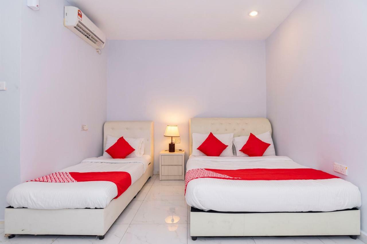Oyo 1228 R & R Motel Johor Bahru Esterno foto