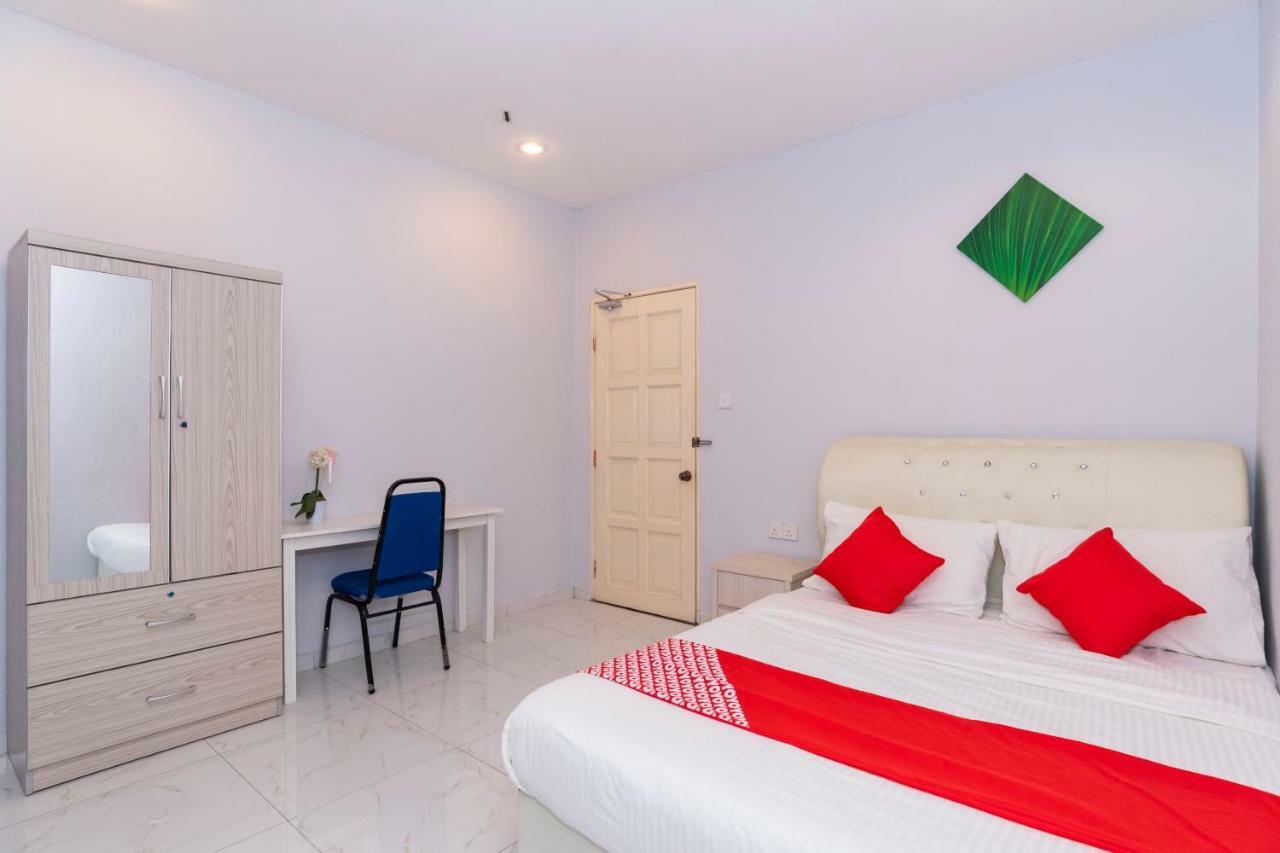 Oyo 1228 R & R Motel Johor Bahru Esterno foto