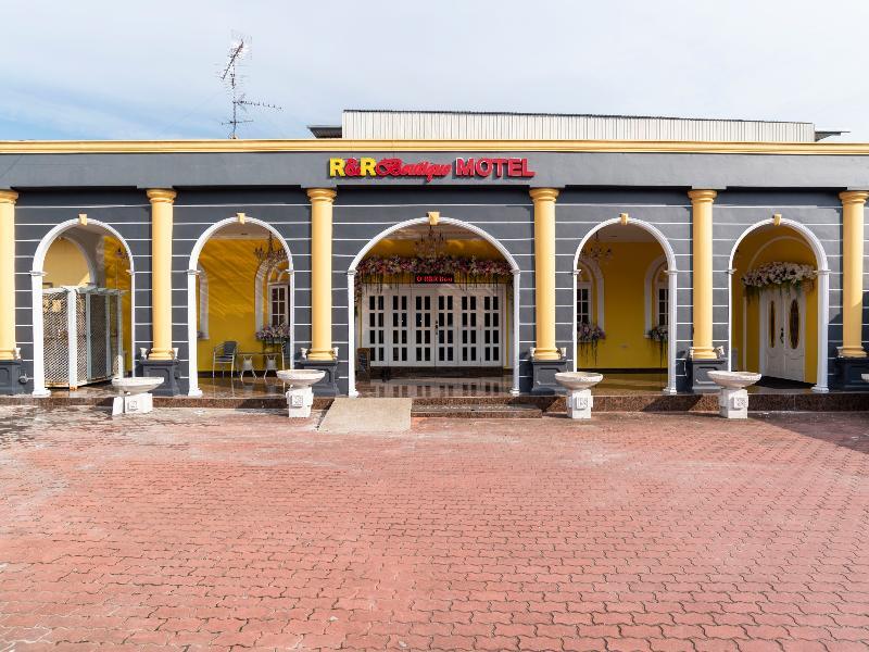 Oyo 1228 R & R Motel Johor Bahru Esterno foto