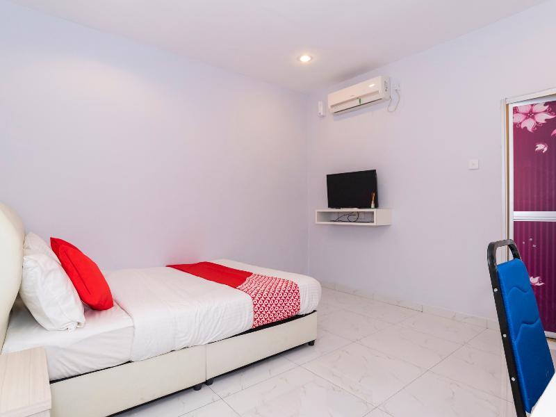 Oyo 1228 R & R Motel Johor Bahru Esterno foto